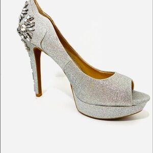 Gianni Bini Silver Sequin Heels. Sz. 8M.